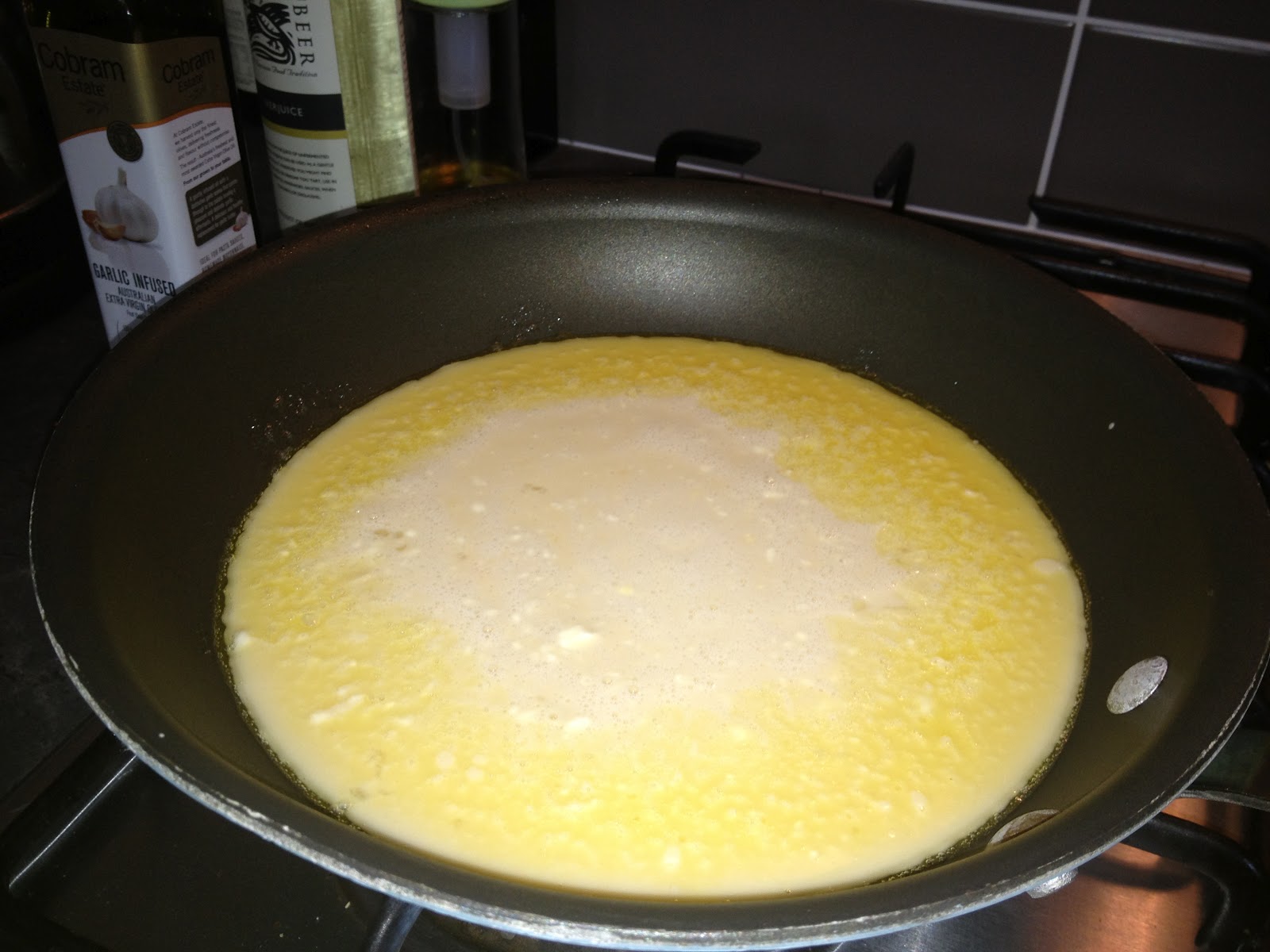 Leonie cooks!: Donna's one pot pan puff cake!!!!!